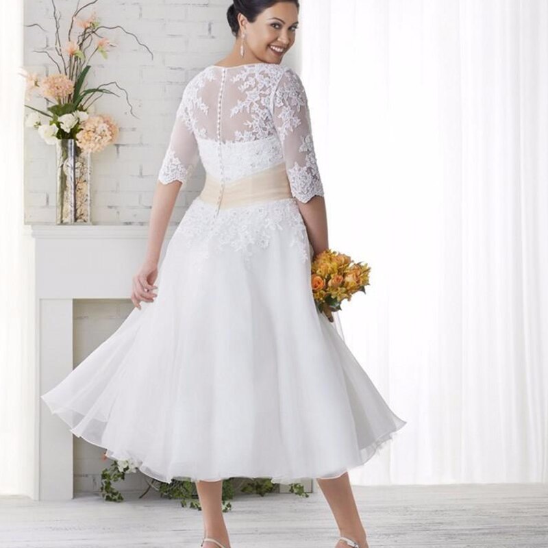 Waist Half Sleeve V-neck Lace Applique Wedding Dress