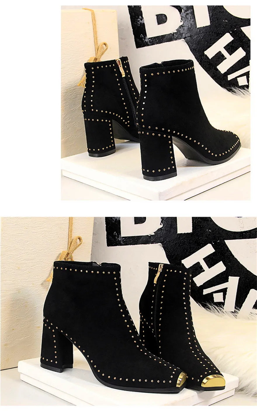 Retro Rivets Women Winter Warm Plush Fashion Short Boots