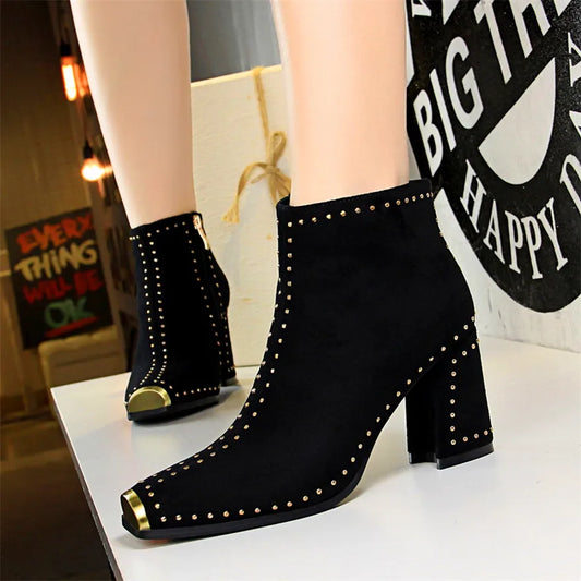 Retro Rivets Women Winter Warm Plush Fashion Short Boots