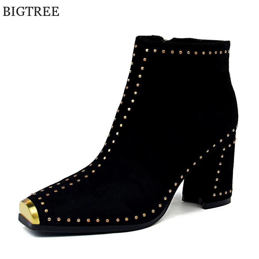 Retro Rivets Women Winter Warm Plush Fashion Short Boots