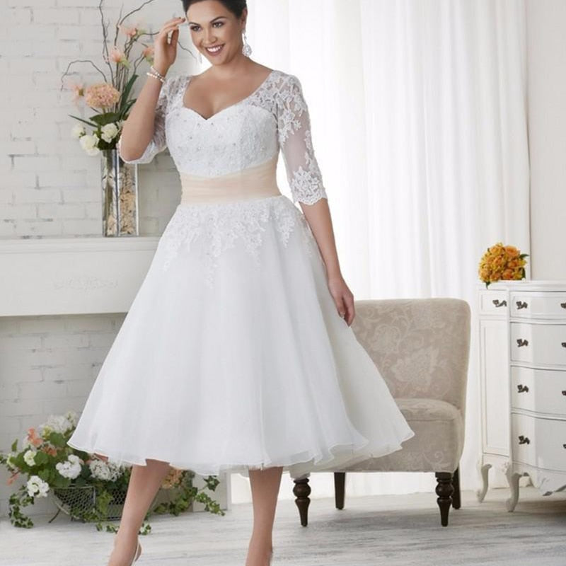 Waist Half Sleeve V-neck Lace Applique Wedding Dress
